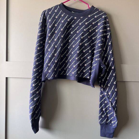 Champion Cropped Pullover Crewneck Sweatshirt Womens Sz Large Blue All Over Logo - Picture 1 of 13